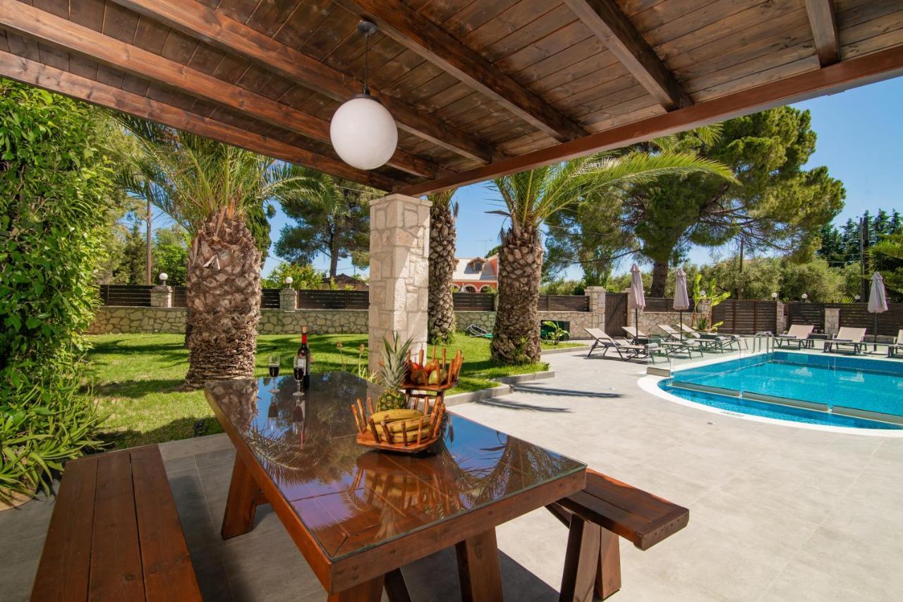 Luxury Vanato & Pool Villa *