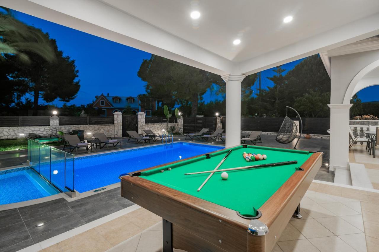 Luxury Vanato & Pool * Koukounariá