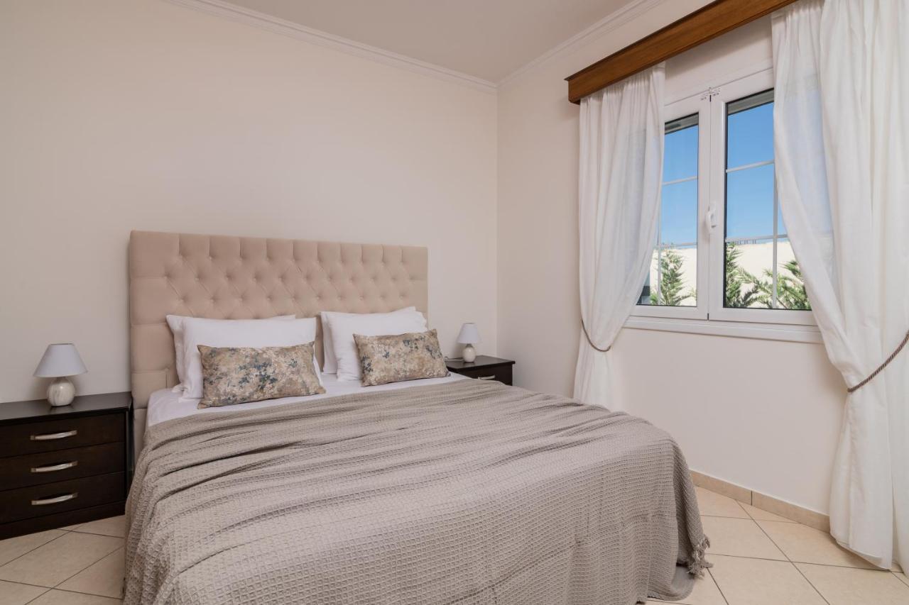 Luxury Vanato & Pool Villa